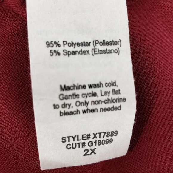 GILLI Lattice Detail Burgundy Tunic Top - Picture 8 of 9